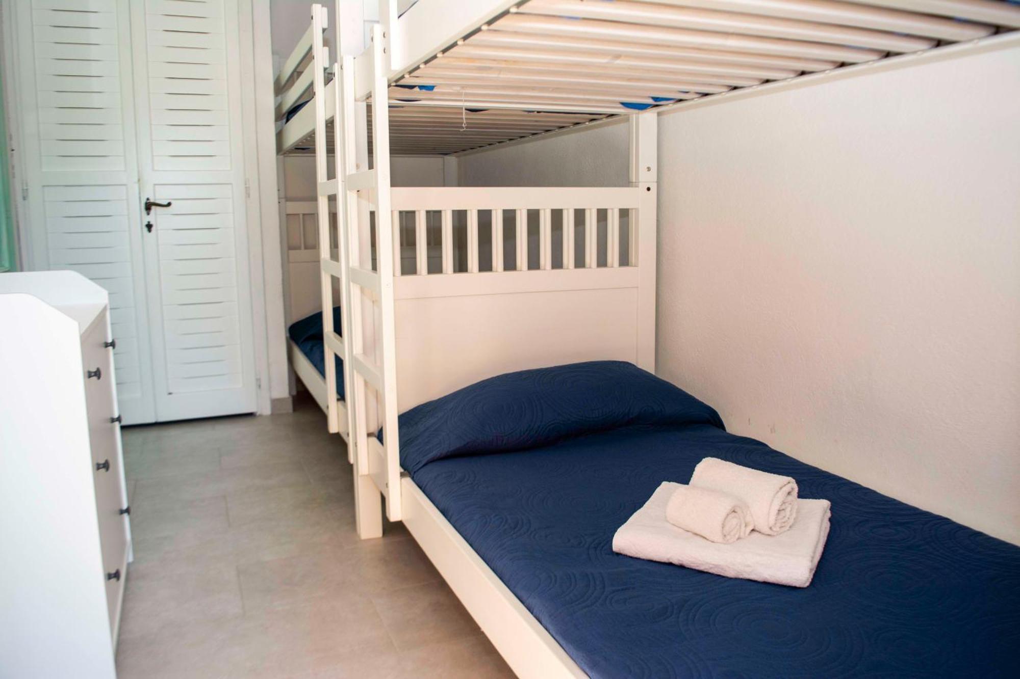 Ampio Trilocale Sul Golfo Di Marinella Villa Маринела Екстериор снимка