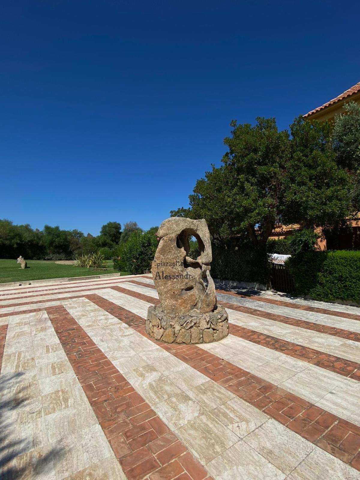 Ampio Trilocale Sul Golfo Di Marinella Villa Маринела Екстериор снимка